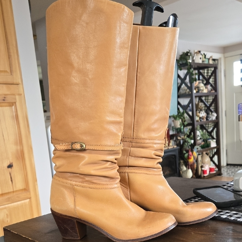 Toffee Banana Color Leather Heeled Boots Made In Brazil Size 8 Block Heel